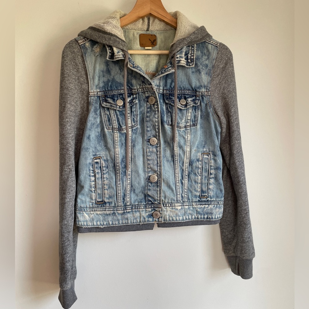 AEO Distressed Denim Mock Layer Jacket Size M